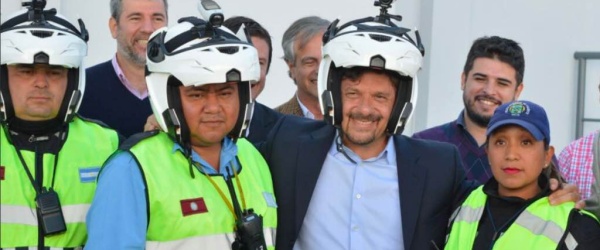 Los cascos con cámara permiten registrar más de mil infracciones en cuatro días