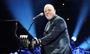 Las luces de Billy Joel iluminaron al Papa Francisco en el Madison Square Garden