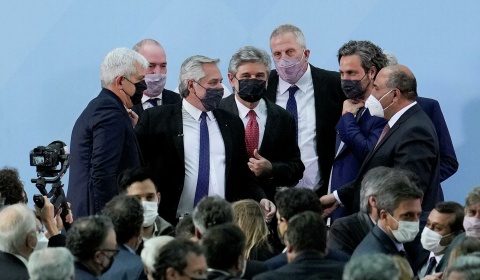 Algo más que un cambio de funcionarios