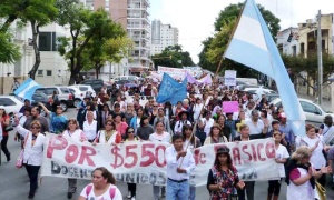 Aunque el conflicto permanece abierto, los docentes de Salta deciden levantar la huelga