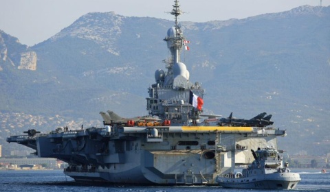 Francia suma el portaaviones 'Charles de Gaulle' para luchar contra los yihadistas en Irak