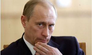 Putin amenaza con reducir la presencia diplomática estadounidense en Rusia