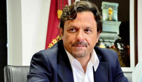 Gustavo Sáenz jura su cargo de Gobernador de Salta y despierta insospechadas esperanzas de cambio