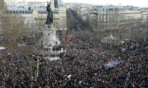 Líderes mundiales y familiares de las víctimas marchan en París contra el terrorismo y por la libertad