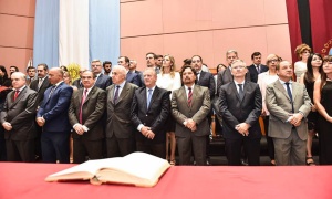 El gobernador Sáenz toma juramento a los nuevos Secretarios de Estado