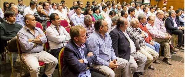 Urtubey mantendrá hoy una reunión 'fidelizadora' con los 60 intendentes