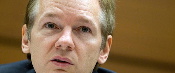 Julian Assange es detenido en Londres por la Policía británica, tras ser entregado por el Ecuador