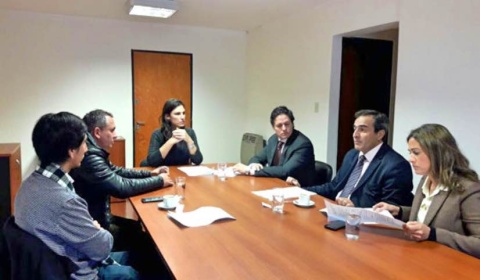 Desesperado 'acompañamiento' de Calletti a la familia de Luján Peñalva