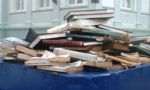 Los libros del finado vivirán otra vida