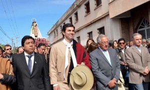 Urtubey también procesiona en Jujuy