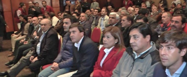 Los candidatos de Urtubey, en primera fila de un acto del ceremonial del Estado