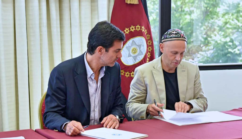 Urtubey y Bergman firman el convenio mt_nothumb