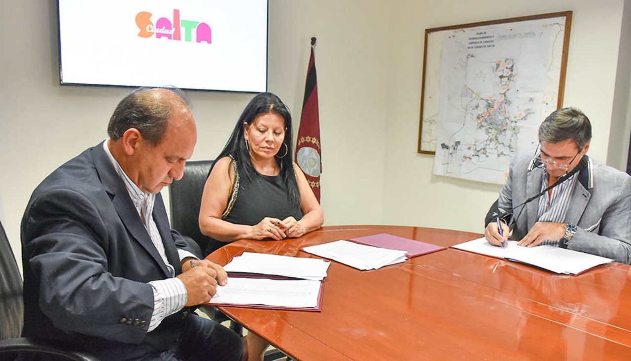 Villada y Portal firman el acuerdo