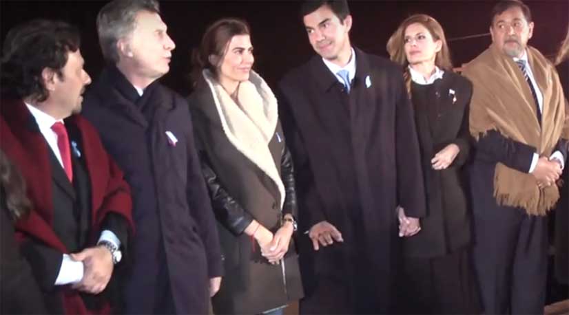 Macri, Awada, Macedo y Urtubey, desemponchados en la noche de los ponchos mt_nothumb