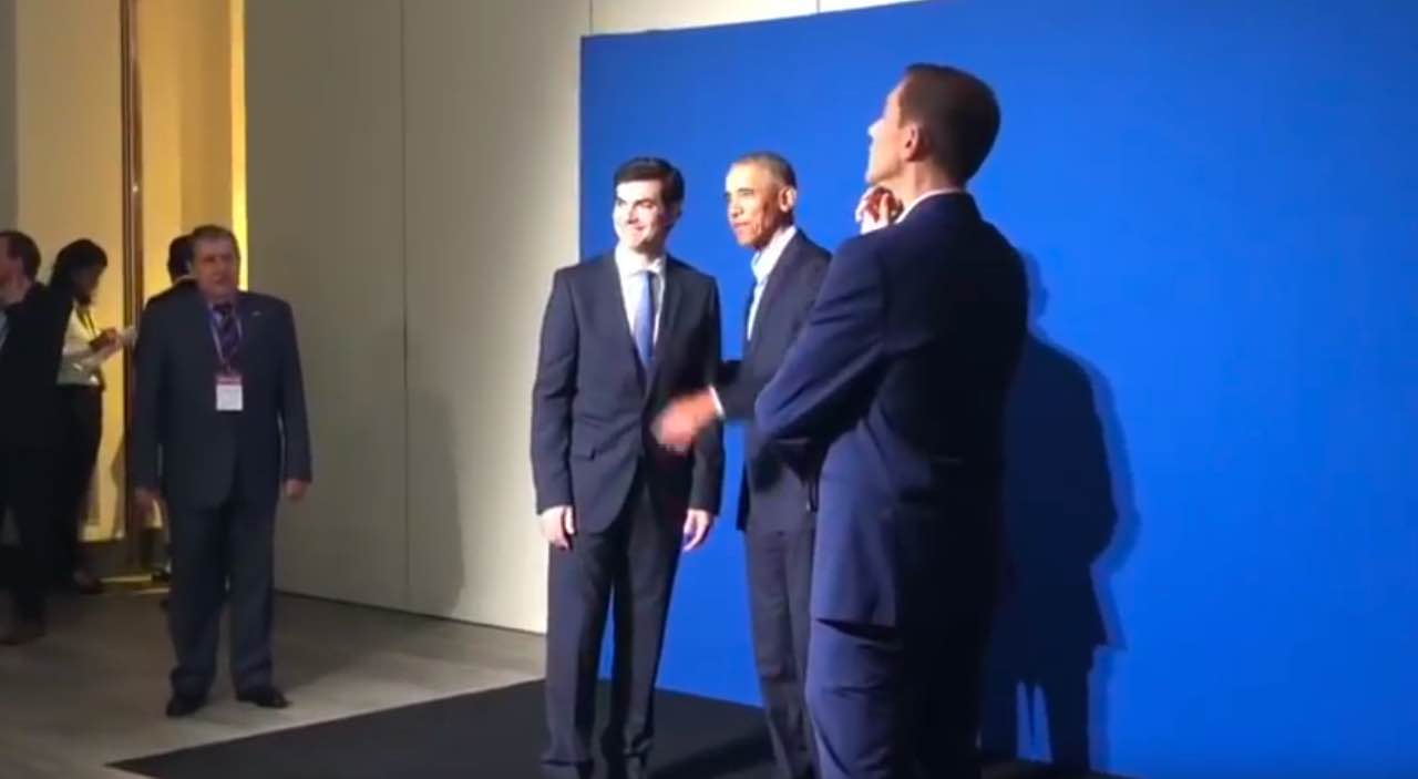 Urtubey se hace la foto con Obama, ante la celosa mirada del servicio secreto estadounidense mt_nothumb