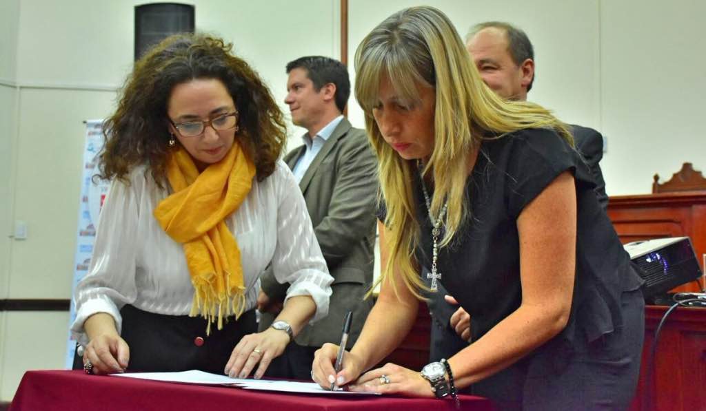 Firma del convenio en Salta