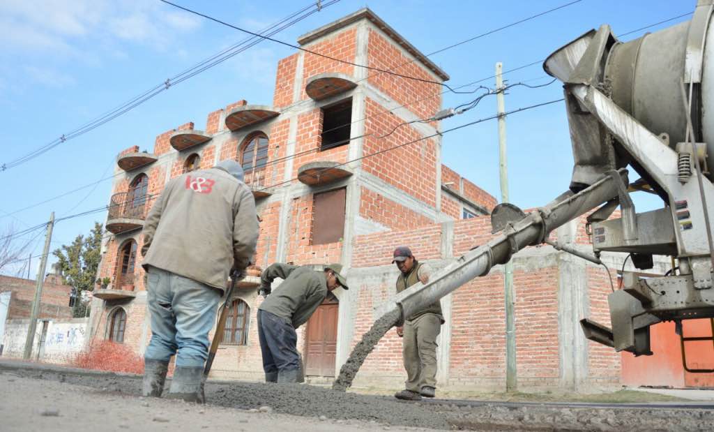 Soldados del frente pavimentador salteño en plena batalla mt_nothumb