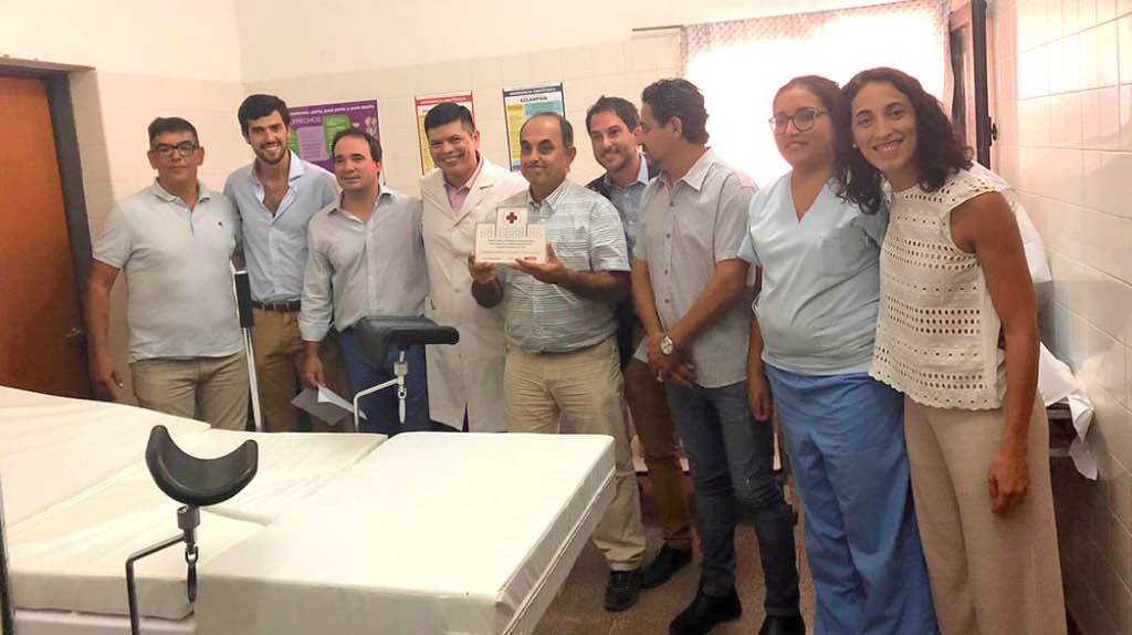 Ceremonia de donación de una cama de partos al hospital de Morillo