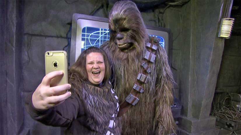 Candance visita Disney World mt_nothumb